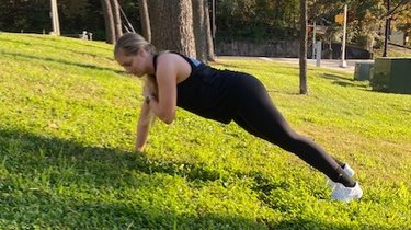 Move 2: Plank Walk With Shoulder Tap