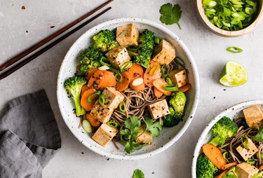 芝麻荞麦面炒豆腐