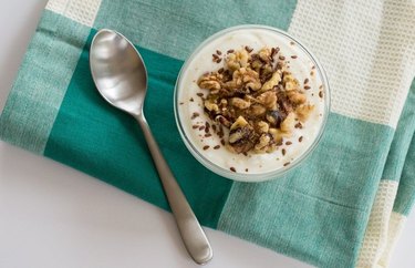 Flaxseed & Walnut Soy Yogurt Low-Carb Vegan Breakfast Recipes