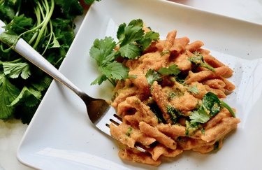 Lentil Pasta with Creamy Red Pepper Sauce as an example of Weight Watchers dinner recipes