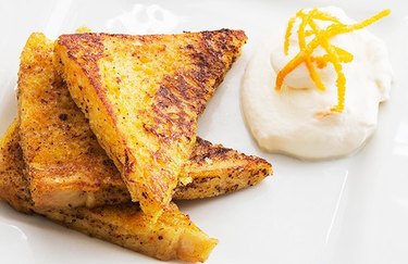 Cinnamon French Toast with Yogurt low-carb bread recipes