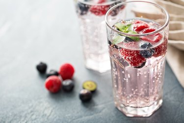 Flavored sparkling water, a food that's bad for teeth