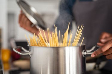 Spaghetti pasta in pot