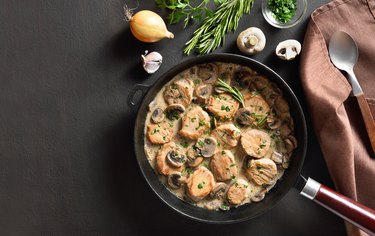 Pork medallions with mushroom gravy