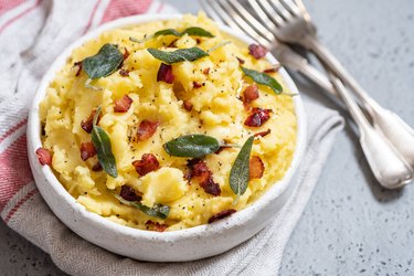 gluten-free Mashed potatoes with crispy bacon and sage