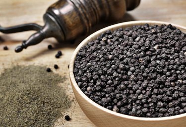 Black Pepper Grind Size: How It Boosts the Flavor of Your Dishes