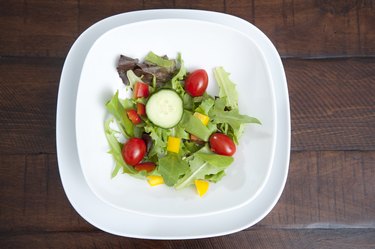 A small salad as part of a 700-calorie diet for weight loss