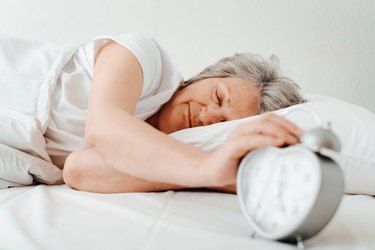 7 Issues to Do Each and every Night time to Strengthen Wholesome Growing old