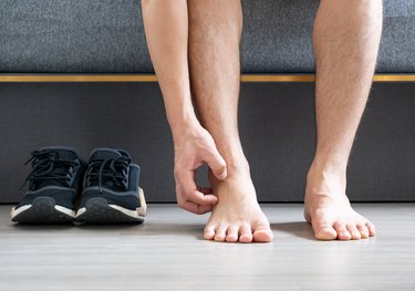 Itchy Ankles: Causes, Remedies and Prevention | livestrong