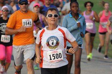 People running a marathon