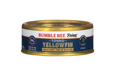 isolated image of bumble bee yellowfin tuna in olive oil