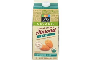 365 Organic Unsweetened Almond Original