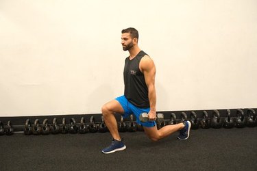 Move 1: Single Dumbbell Reverse Lunge