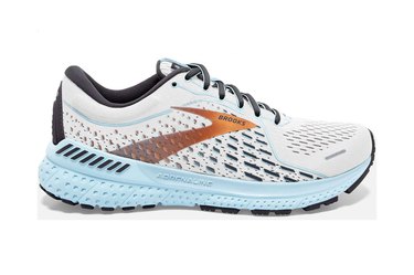 Brooks Adrenaline GTS 21, one of the best shoes for bunions