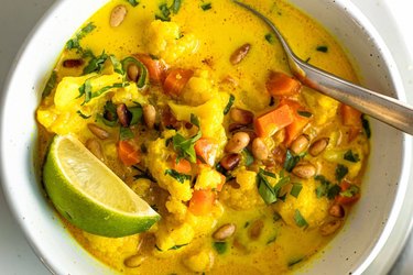 Vegan Cauliflower Soup With Ginger and Turmeric