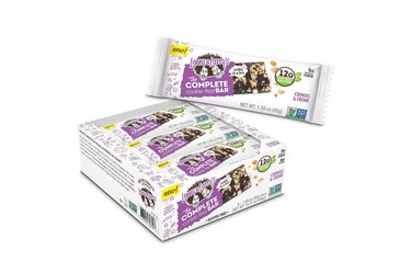 Lenny & Larry's The Complete Cookie-fied Bar, Cookies & Creme as best high protein vegetarian snacks