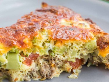 Tomato Broccoli and Sausage Crustless Quiche