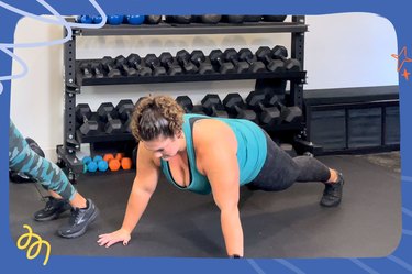 Personal trainer doing push-ups during full-body body-weight strength workout