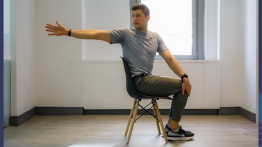 The 10 Best Desk Stretches to Ease Tight Muscles | livestrong