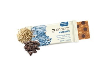 GoMacro Oatmeal Chocolate Chip, one of the best high-calorie granola bars