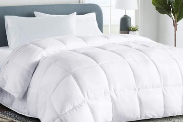 COHOME King 2100 Series Cooling Comforter, one of the best comforters for hot sleepers