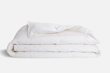 Brooklinen Down Alternative Comforter, one of the best comforters for hot sleepers