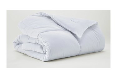 SIJO CLIMA All-Season Comforter, one of the best comforters for hot sleepers