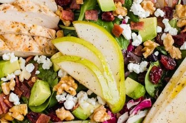 Pear Salad With Walnuts, Avocado, and Grilled Chicken