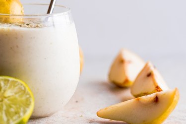 Pear Smoothie With Vanilla, Honey, and Lime Zest