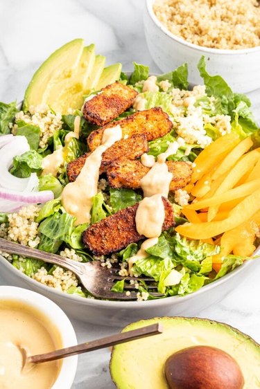 blackened tempeh salad, as an example of a high-protein salad for weight loss