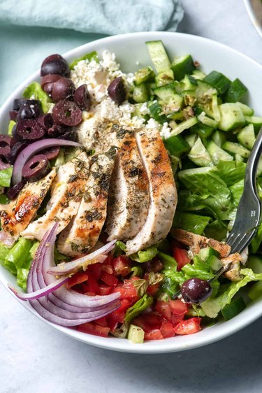 mediterranean chicken salad, as an example of a high-protein salad for weight loss