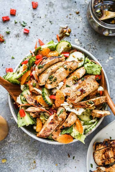 asian chicken salad, a high-protein salad for weight loss
