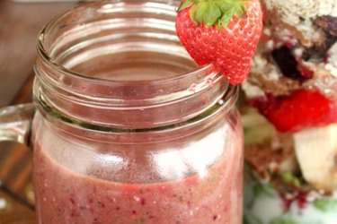 Berries and Oats Green Smoothie