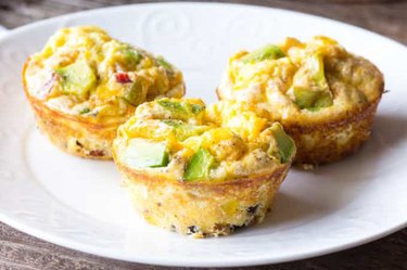 avocado breakfast cups with eggs and avocado