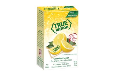 True Lemon water flavor packet on white background