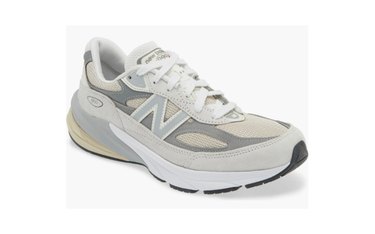 New Balance 990 v6, one of the best shoes for heel spurs