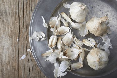 whole and cloves of organic garlic