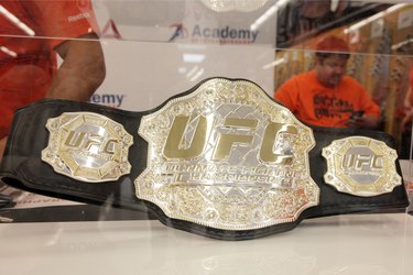 Reebok Athlete And UFC Welterweight Champion Of The World, Johny Hendricks, Visits With Local Kids In Arlington, TX at Academy Sports + Outdoors