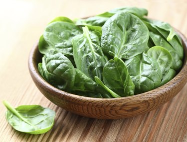 6 Health Benefits of Spinach