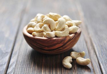 Roasted cashews