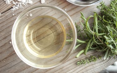 White wine vinegar