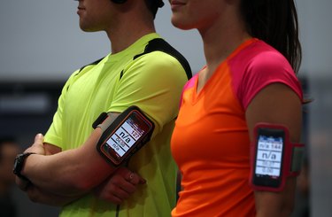 What Heart Rate Monitors to Use With Life Fitness Treadmills