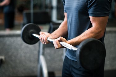 Exercise with barbell