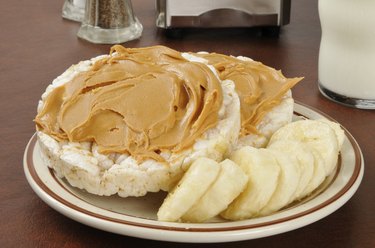 Peanut butter and banana on ricecakes