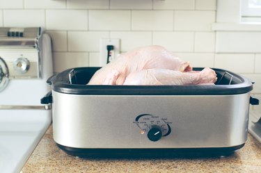 22-Quart Roaster Oven, to use as slow cooker. How? Please read