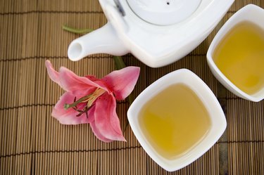 Green tea and lily