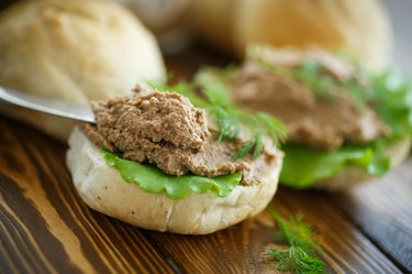 pate with bread