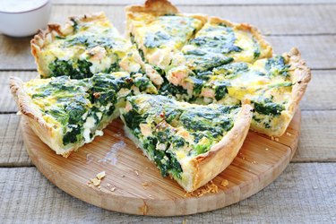 Round PIE with spinach and fish