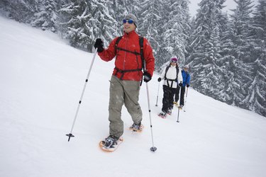 小群人下雪