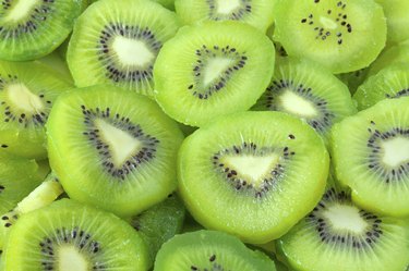 Kiwi slices